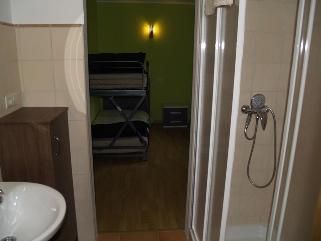 Albergue De Yebra Yebra de Basa Екстериор снимка