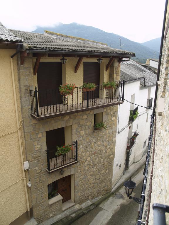 Albergue De Yebra Yebra de Basa Екстериор снимка