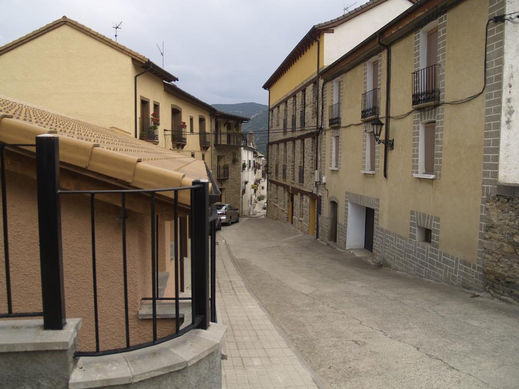 Albergue De Yebra Yebra de Basa Екстериор снимка
