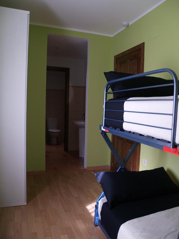 Albergue De Yebra Yebra de Basa Стая снимка