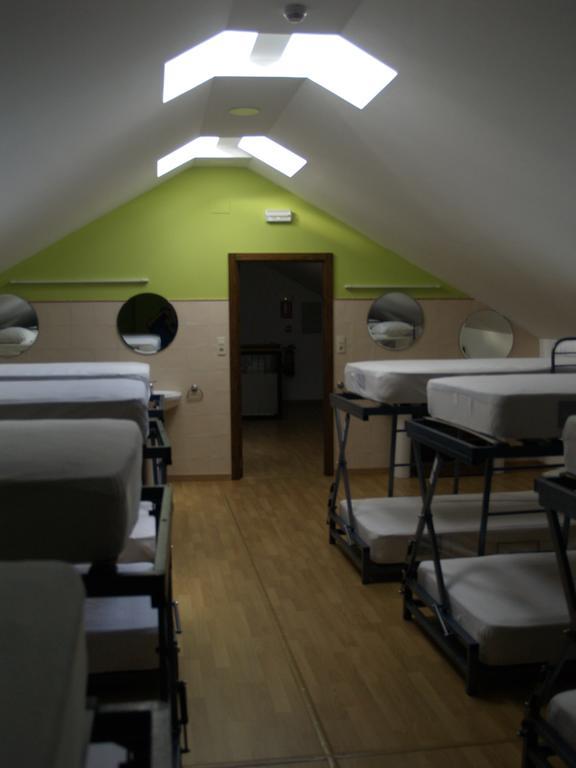 Albergue De Yebra Yebra de Basa Стая снимка