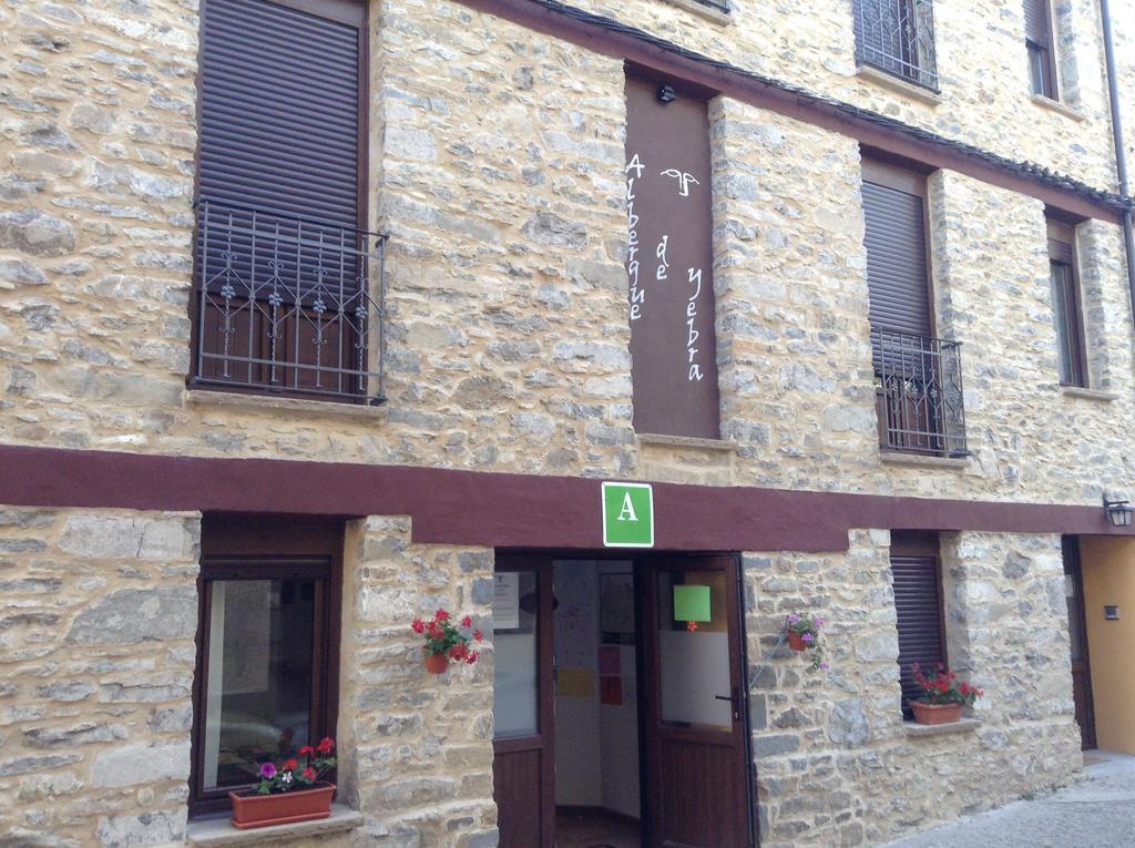 Albergue De Yebra Yebra de Basa Екстериор снимка